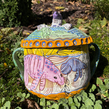 Load image into Gallery viewer, Manatee jar