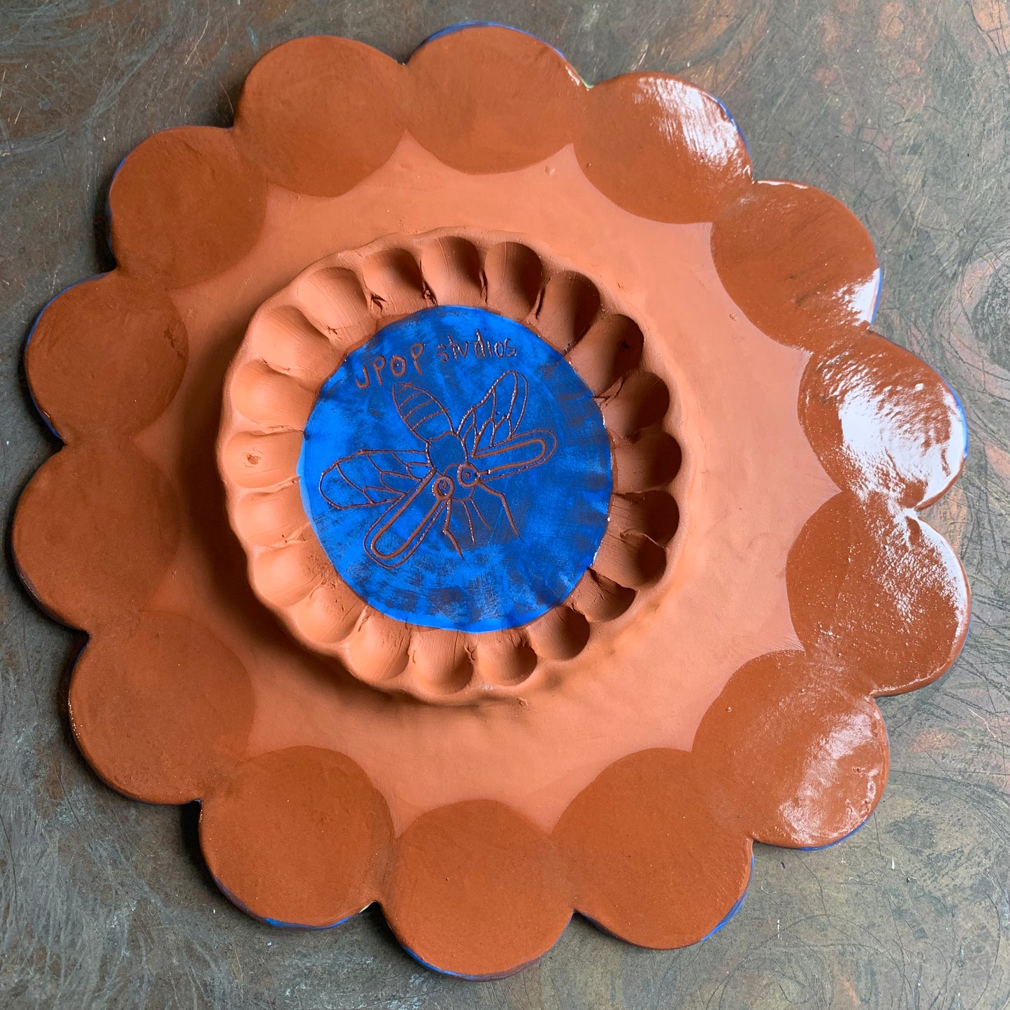 Lightning bug plate
