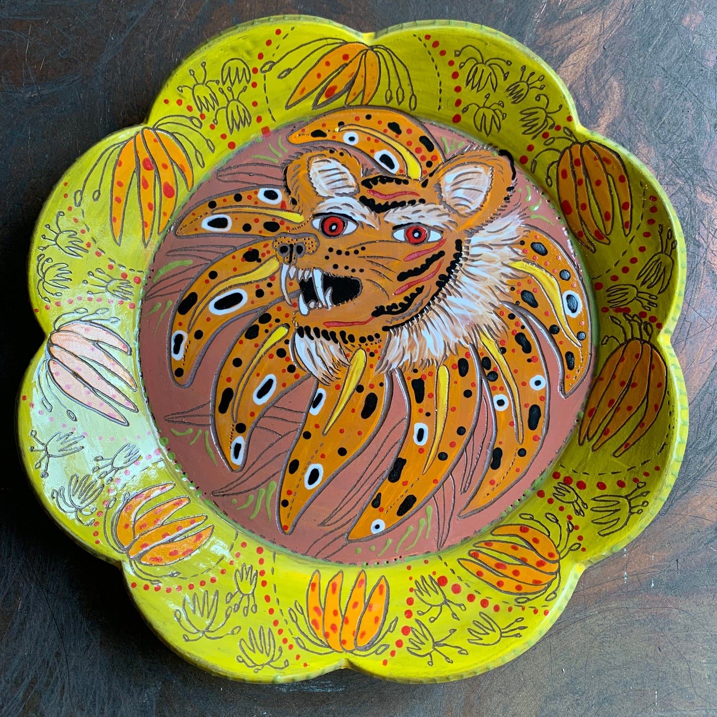 Tiger lily plate ish bowl ish