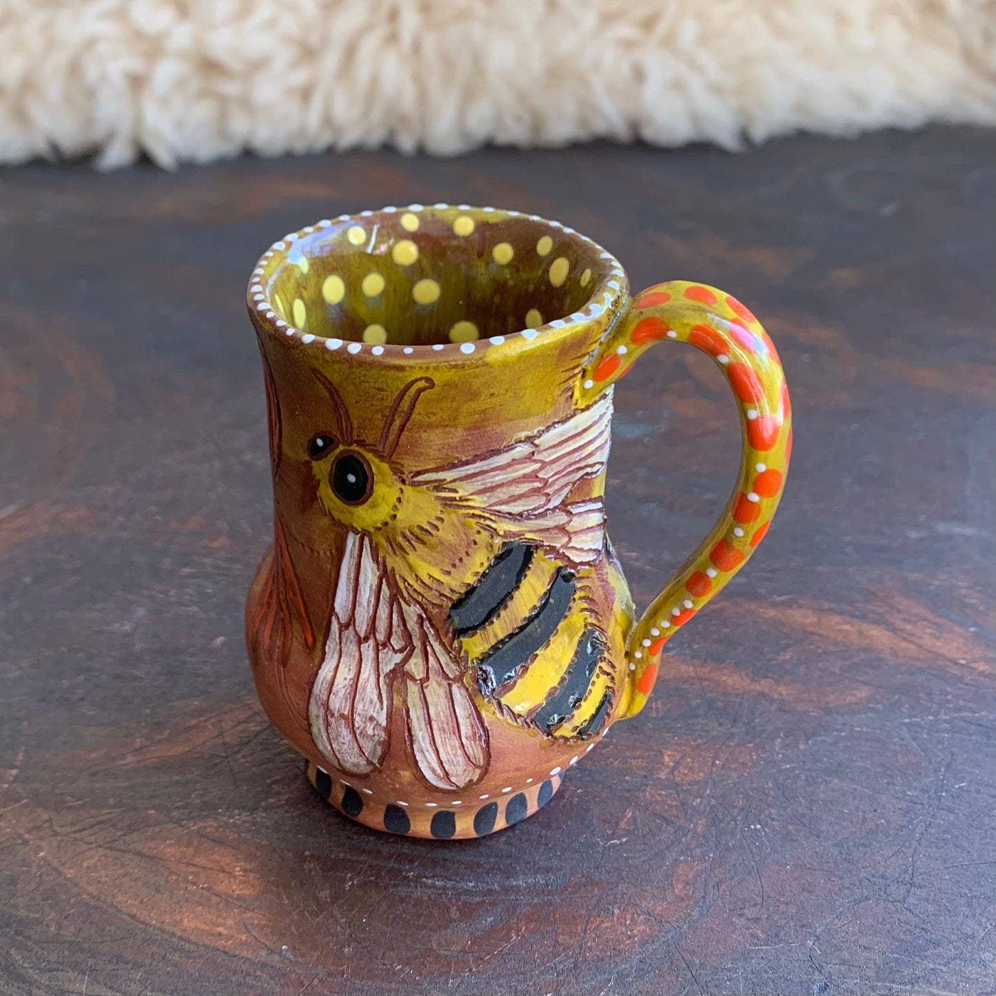 Bee espresso cup