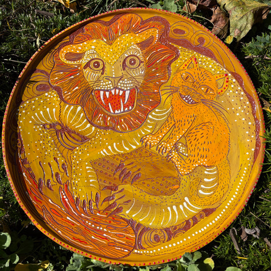 Large lion platter or wall piece