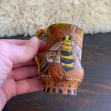 Load image into Gallery viewer, Bee espresso cup
