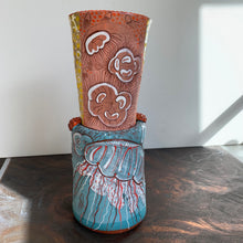 Load image into Gallery viewer, Jellyfish vase
