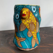 Load image into Gallery viewer, Fish vase
