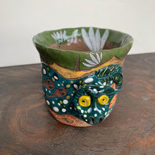 Load image into Gallery viewer, Froggie planter
