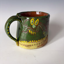 Load image into Gallery viewer, Mantis mug
