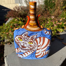 Load image into Gallery viewer, Tiger Vessel

