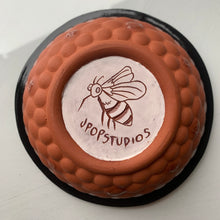 Load image into Gallery viewer, Queen Bee with turquoise rim
