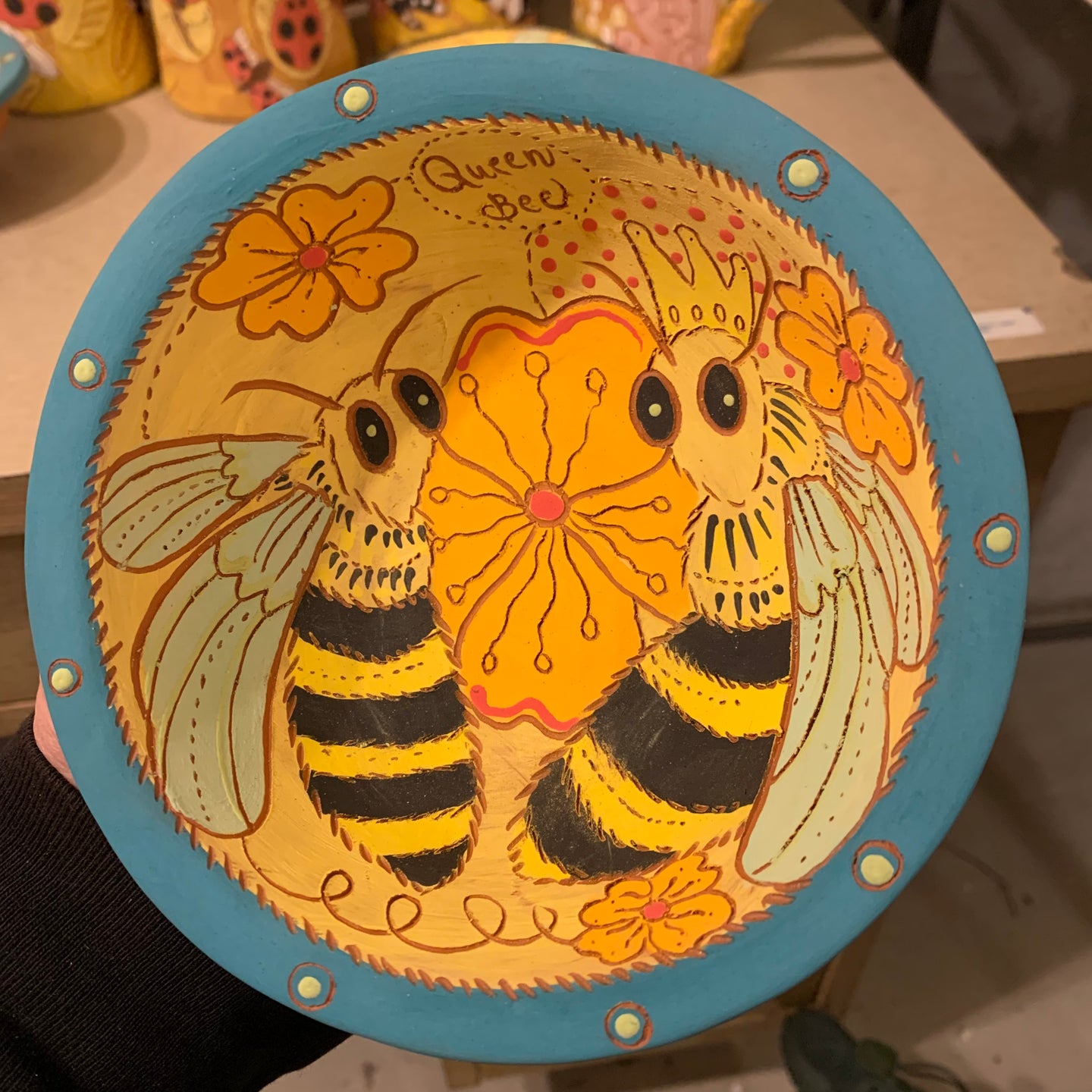 Queen Bee with turquoise rim 3